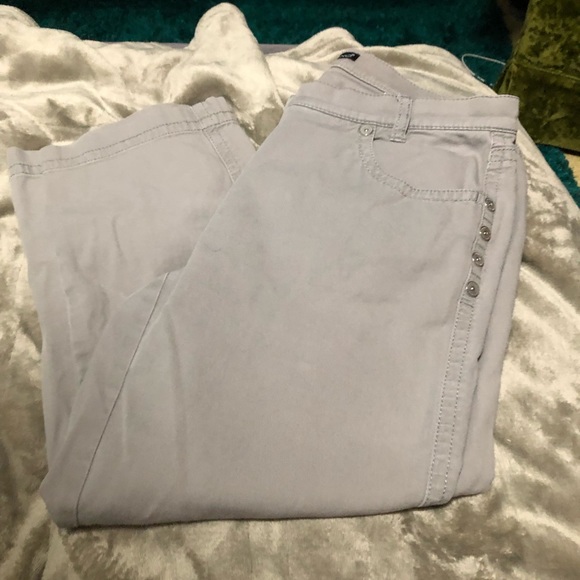 Size 10 LUISA CERANO capri pants - Picture 3 of 16